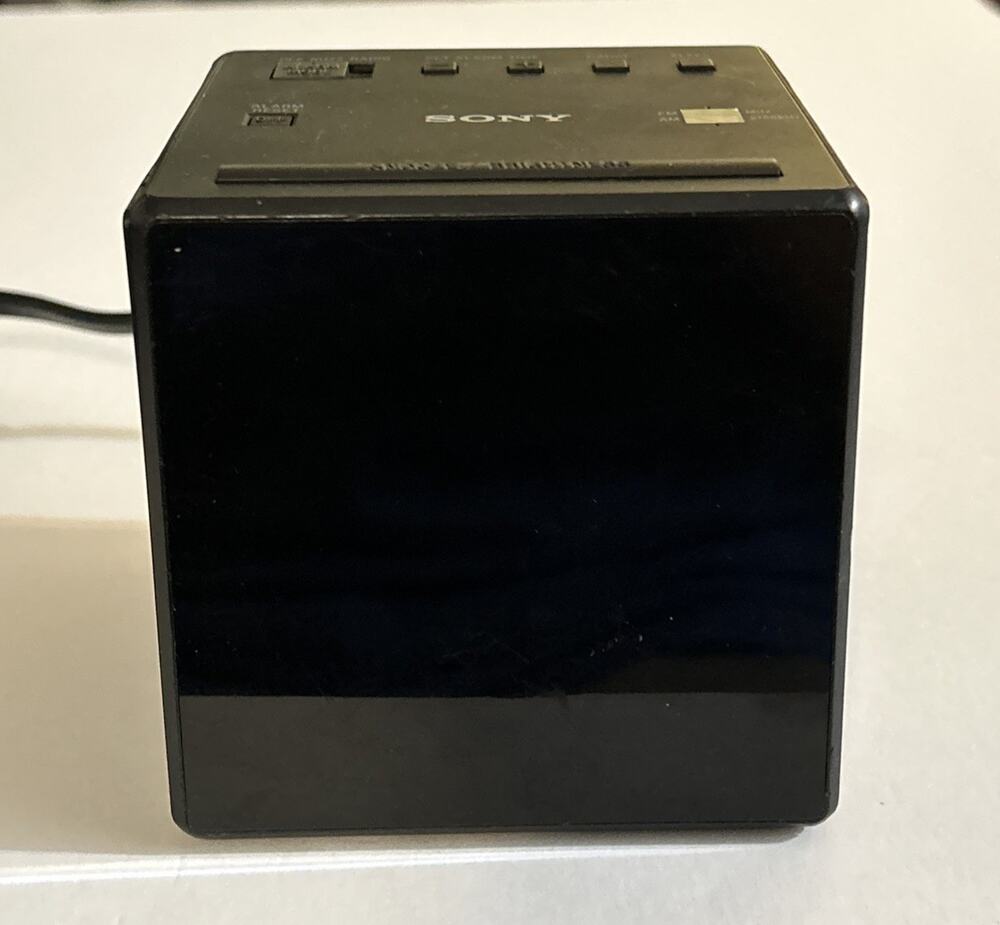 Sony Dream Machine Alarm Clock Radio Model ICF-C1 Black Pre-Owned Works